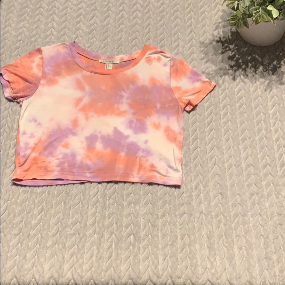 Forever 21 tie-dye crop top T-shirt